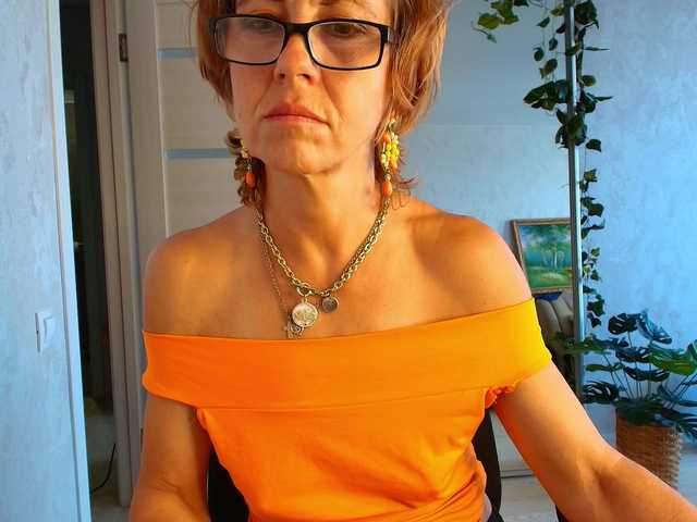 LioraWeiss live cam on BongaCams