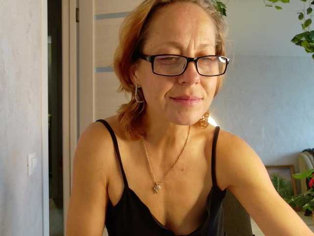 LioraWeiss live cam on BongaCams