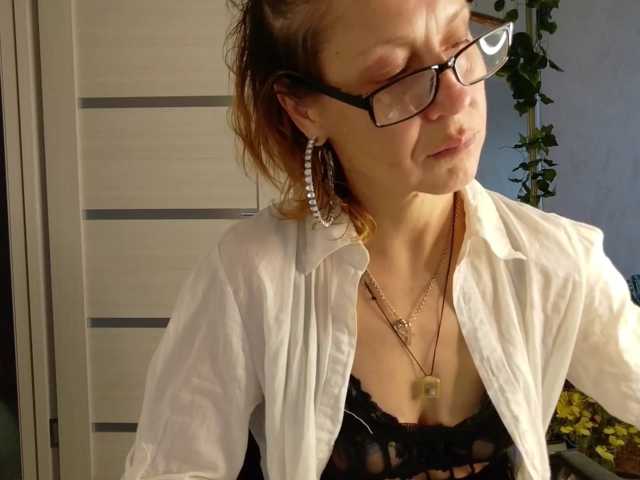 LioraWeiss live cam on BongaCams