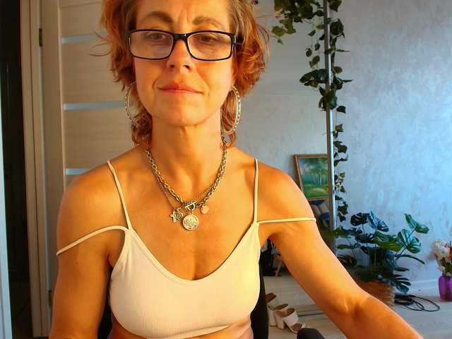 LioraWeiss live webcam show