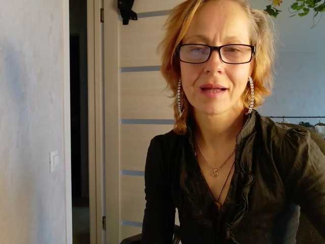 LioraWeiss live cam on BongaCams