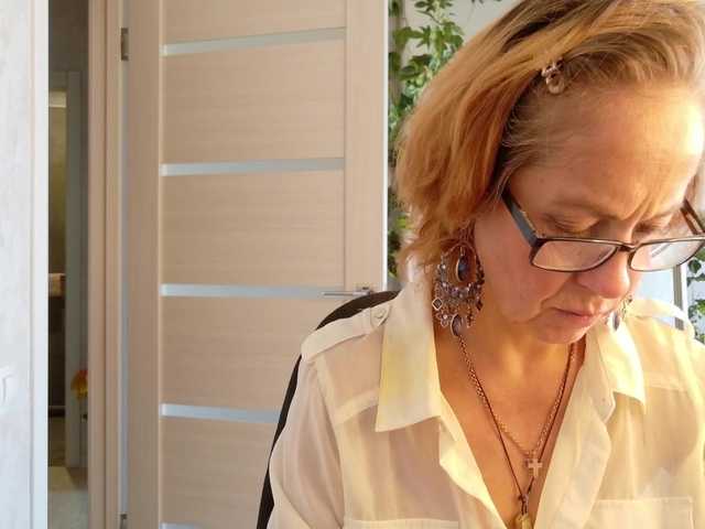 LioraWeiss live cam on BongaCams