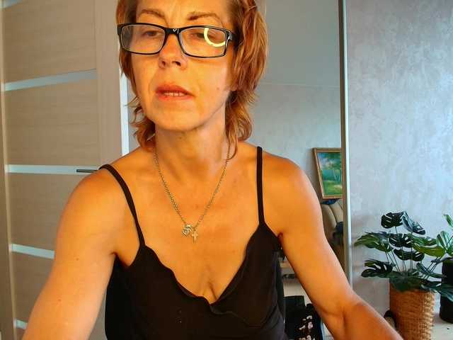 LioraWeiss live cam on BongaCams