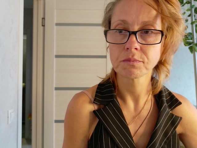 LioraWeiss live cam on BongaCams