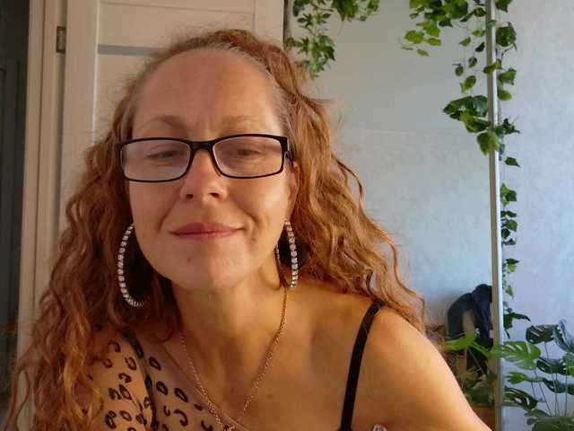 LioraWeiss live cam on BongaCams