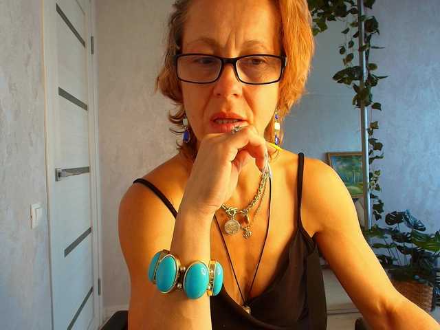 LioraWeiss live webcam show