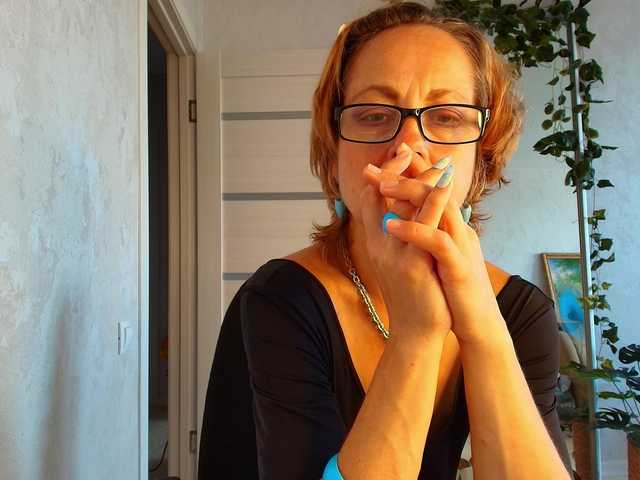 LioraWeiss live cam on BongaCams