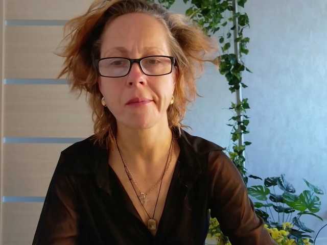 LioraWeiss live cam on BongaCams
