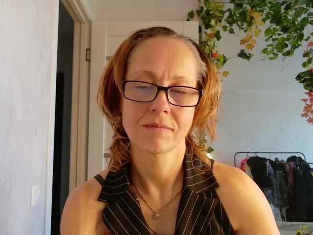 LioraWeiss live cam on BongaCams