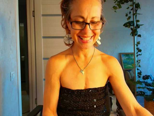 LioraWeiss live webcam show