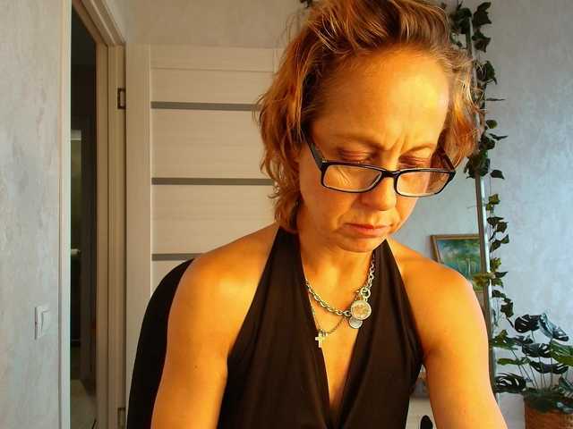 LioraWeiss live cam on BongaCams