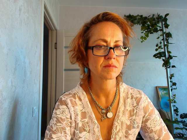 LioraWeiss live cam on BongaCams