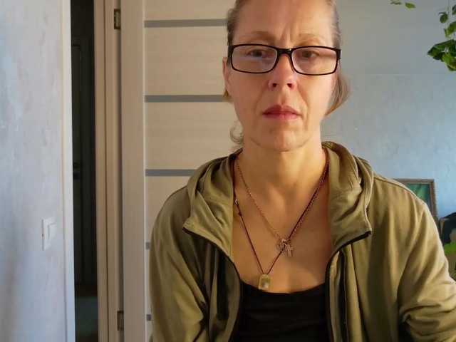 LioraWeiss live cam preview