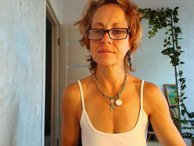 LioraWeiss live cam on BongaCams
