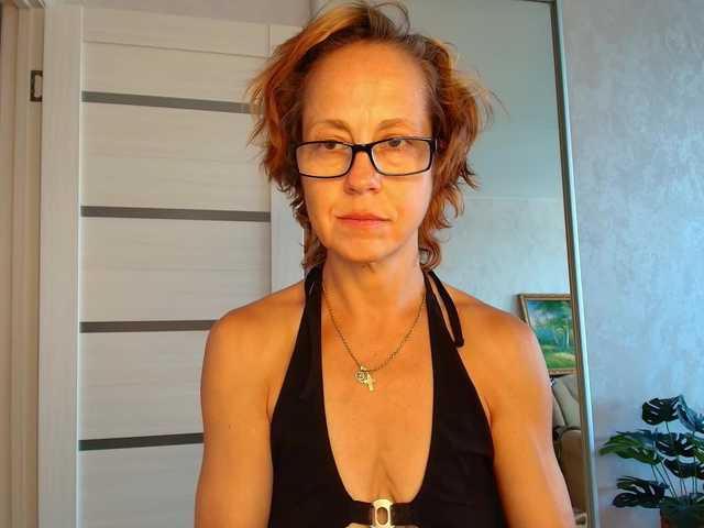 LioraWeiss live cam on BongaCams
