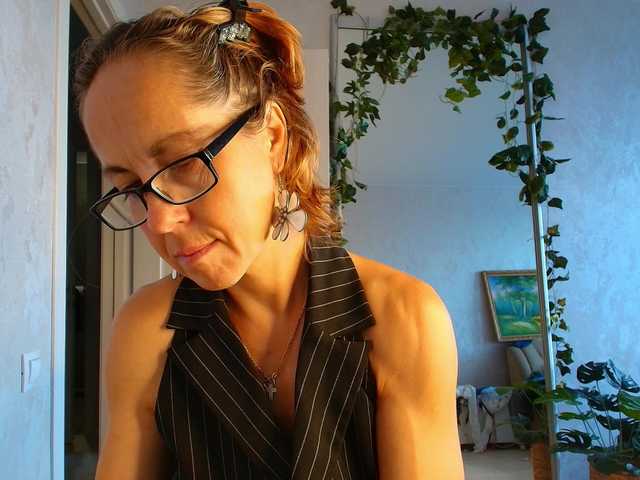LioraWeiss live webcam show