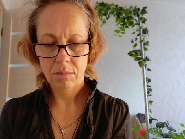 LioraWeiss live cam on BongaCams