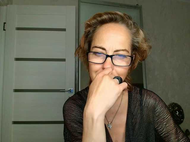 LioraWeiss live cam on BongaCams