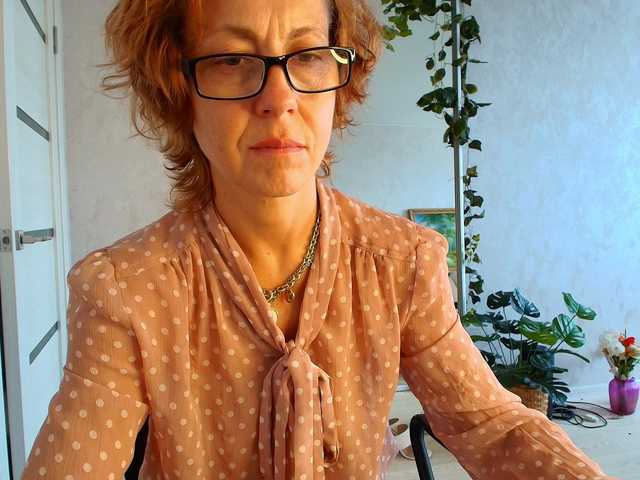 LioraWeiss live webcam show