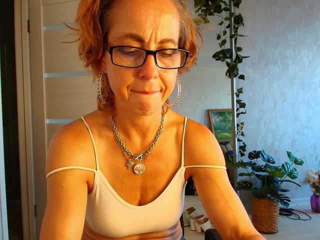 LioraWeiss live cam on BongaCams