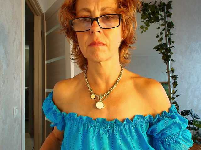 LioraWeiss live cam on BongaCams