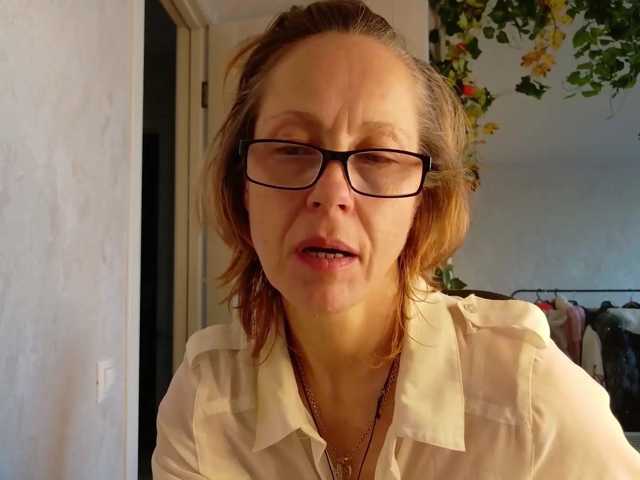 LioraWeiss live cam on BongaCams