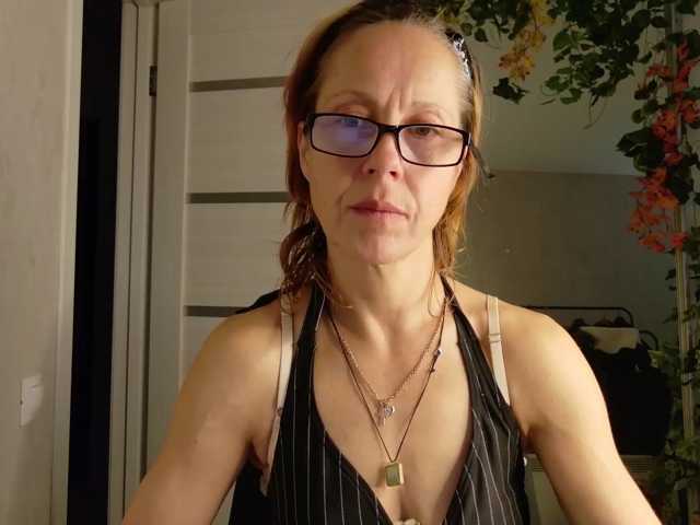 LioraWeiss live cam on BongaCams