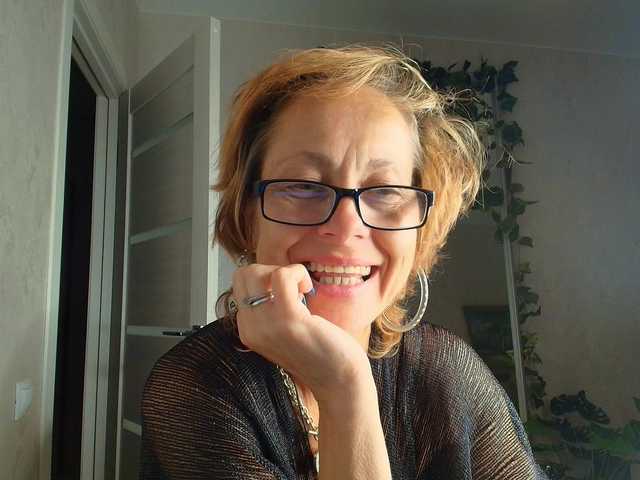 LioraWeiss live webcam show
