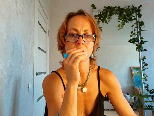 LioraWeiss live cam on BongaCams