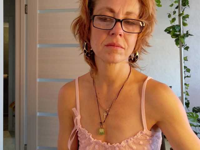 LioraWeiss live cam on BongaCams