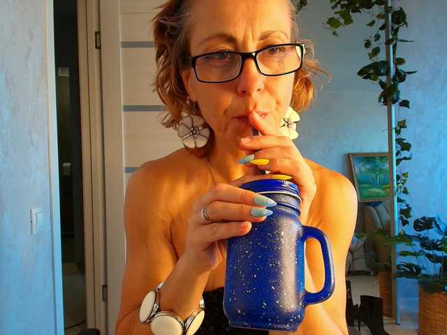 LioraWeiss live webcam show