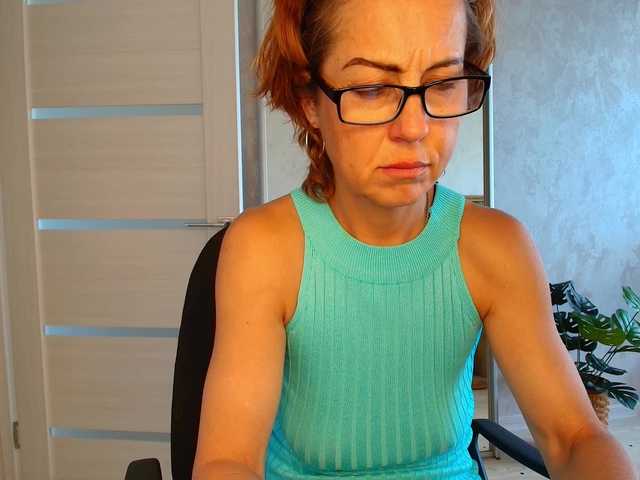 LioraWeiss live cam on BongaCams