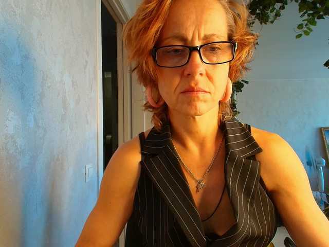 LioraWeiss live cam on BongaCams