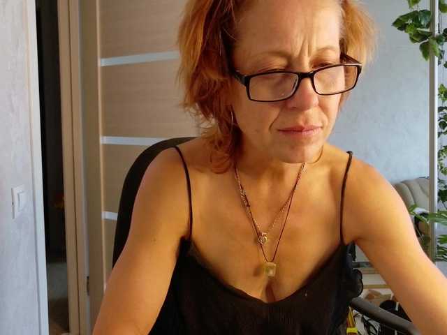 LioraWeiss live cam on BongaCams