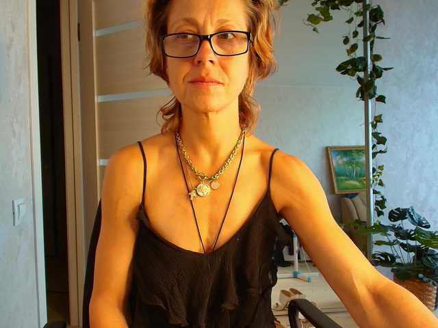 LioraWeiss live webcam show