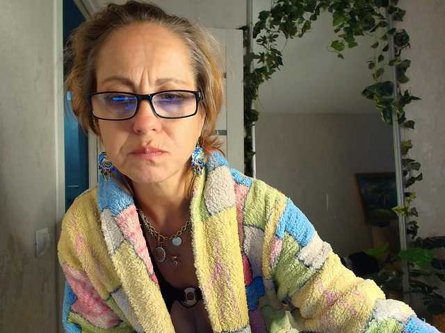 LioraWeiss live cam on BongaCams