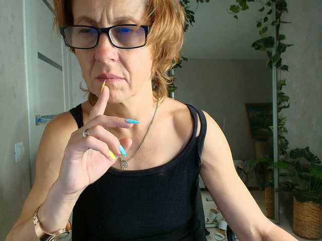 LioraWeiss live webcam show