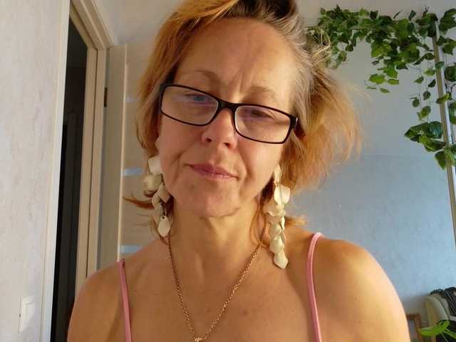 LioraWeiss live cam on BongaCams