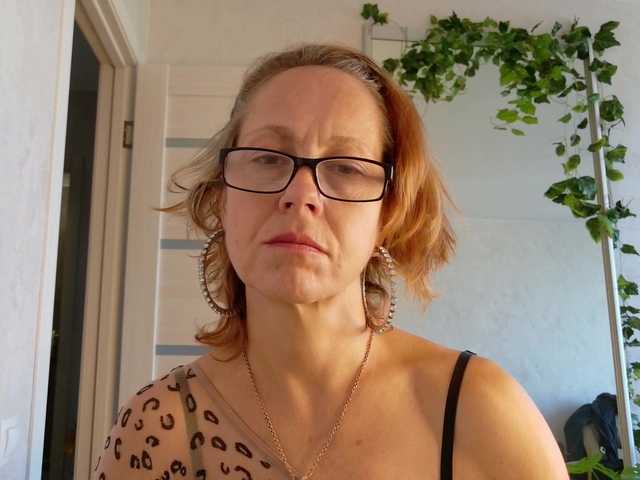 LioraWeiss live cam on BongaCams