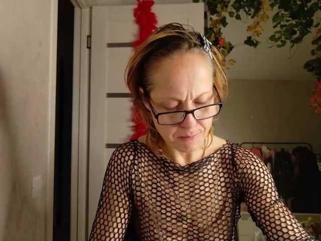 LioraWeiss live cam on BongaCams