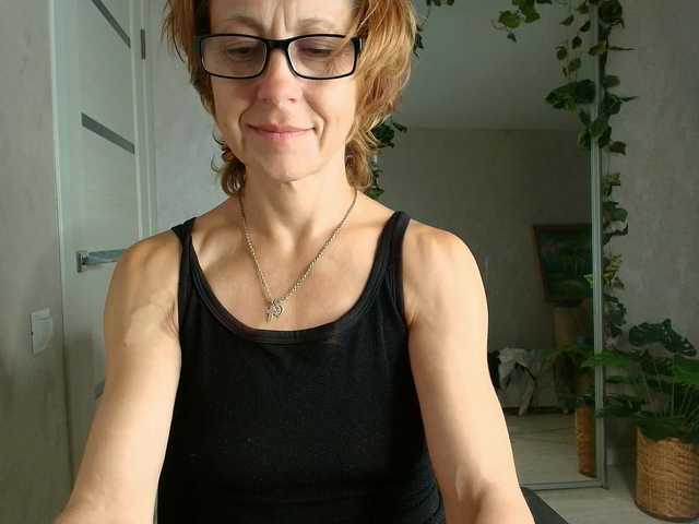 LioraWeiss live cam on BongaCams