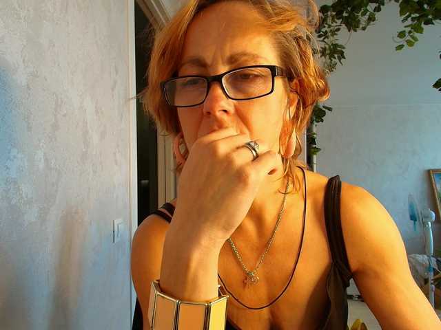 LioraWeiss live cam on BongaCams