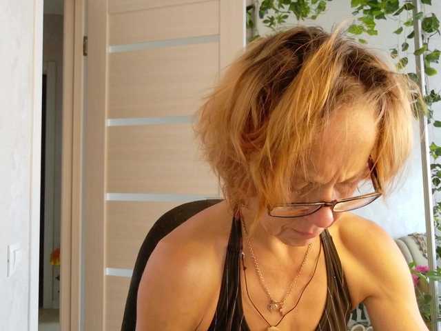 LioraWeiss live cam on BongaCams
