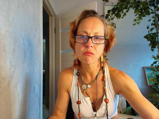 LioraWeiss live cam on BongaCams