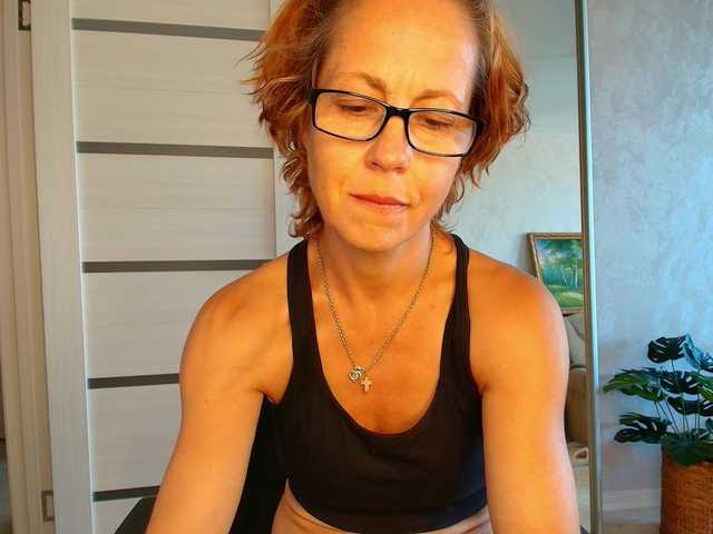 LioraWeiss live cam