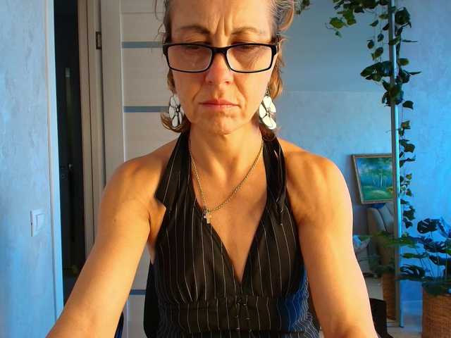LioraWeiss live webcam show
