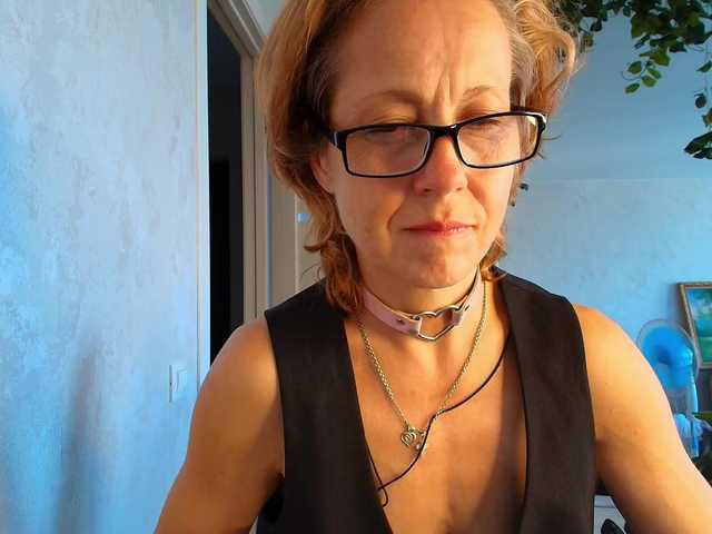LioraWeiss live cam on BongaCams