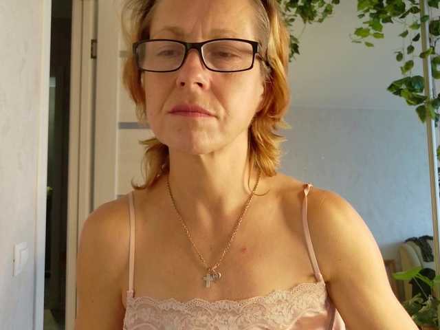 LioraWeiss live cam on BongaCams