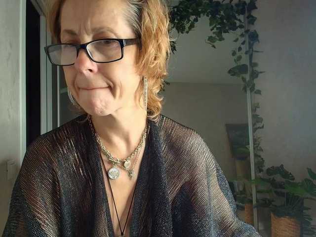 LioraWeiss live webcam show