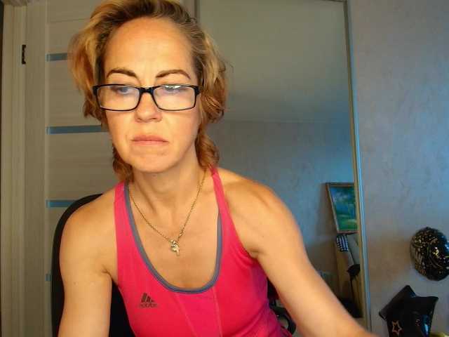LioraWeiss live cam on BongaCams